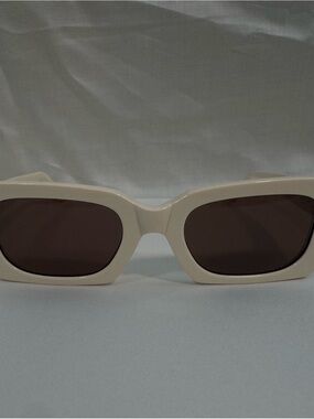 Illesteva Cream Rectangular Sunglasses with Dark Lenses